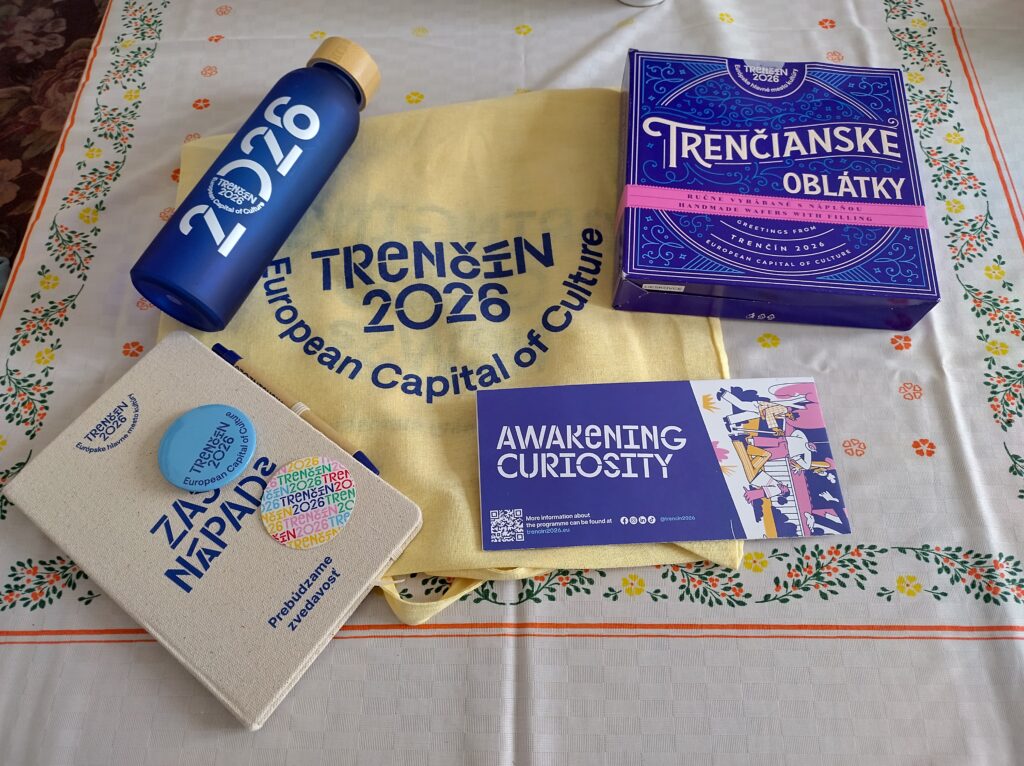 Willkommensgeschenk vom Kreativinstitut Trenčín, das sich um das Programm des Kulturhauptstadtjahres kümmert und mir mit Rat und Tat zur Seite steht.
